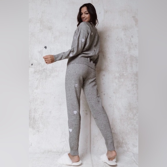 Grey Heart Knit Set - New! - Picture 2 of 11